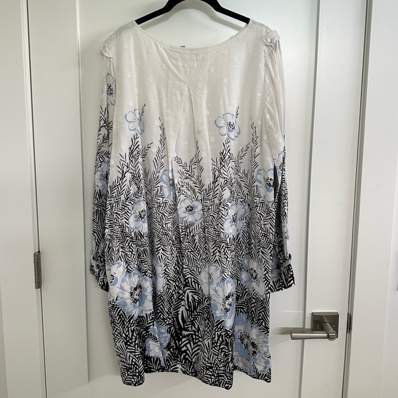 Roller Rabbit Dress - Picture 2 of 3